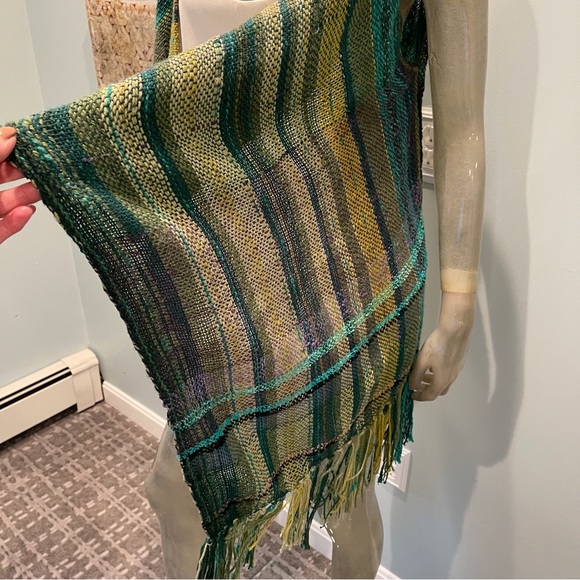 Hand Woven Spring Tunic / Vest - Picture 5 of 15